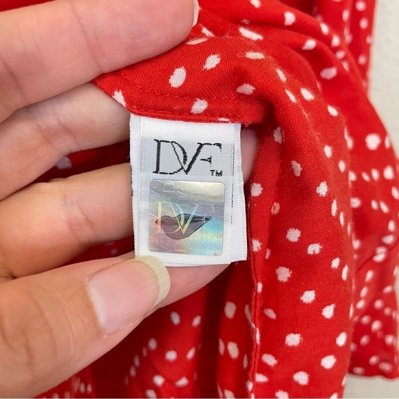 Diane Von Furstenberg Red Dotted Print Long Sleeve Button Up Blouse Size 4 - Picture 9 of 11